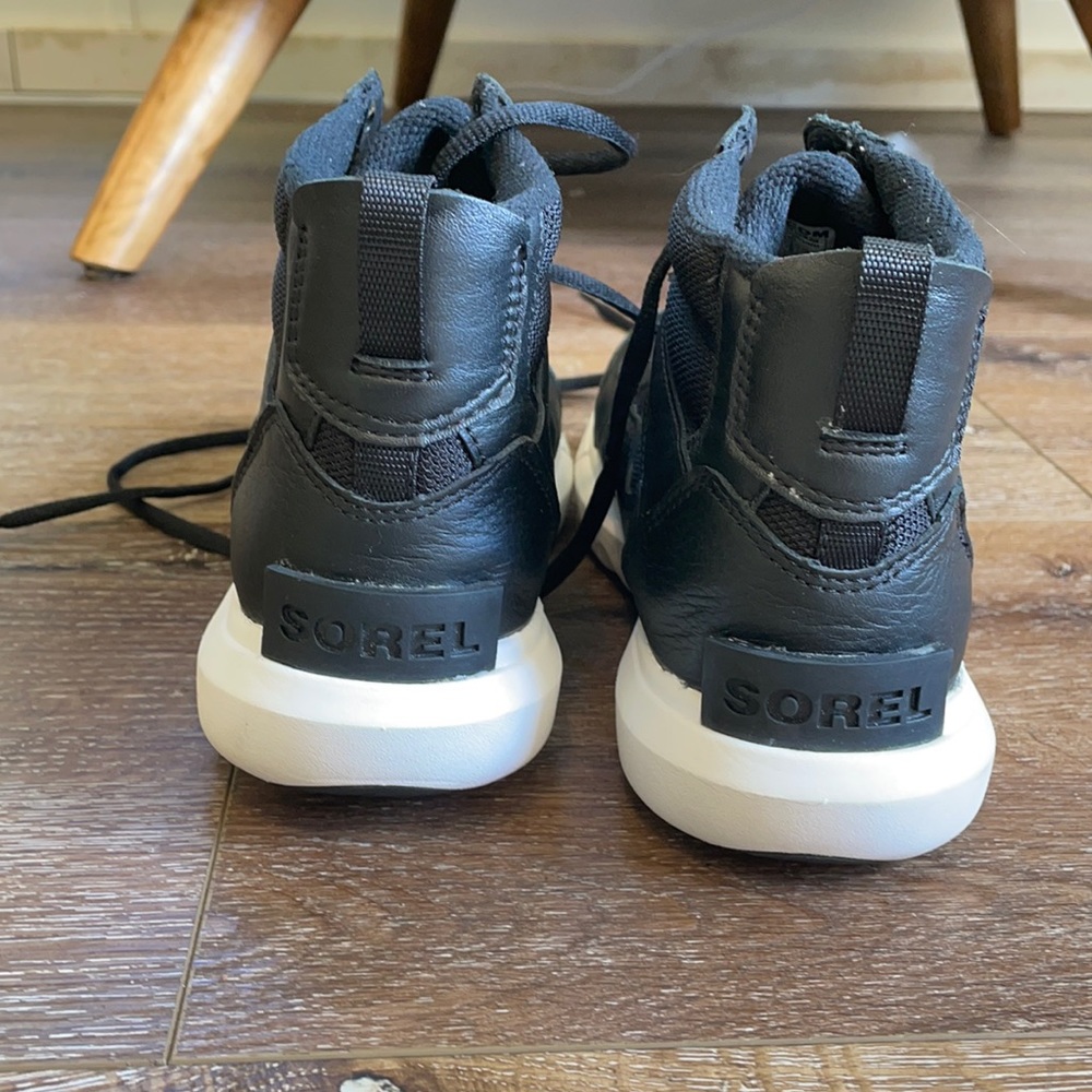 Women’s Sorel running boot